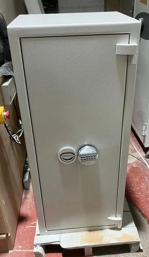 Grade One Bespoke Jewellery Safe with Twelve Multifunctional Watch Winders - Bespoke Jewellery Safes