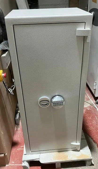 Grade One Bespoke Jewellery Safe with Twelve Multifunctional Watch Winders - Bespoke Jewellery Safes